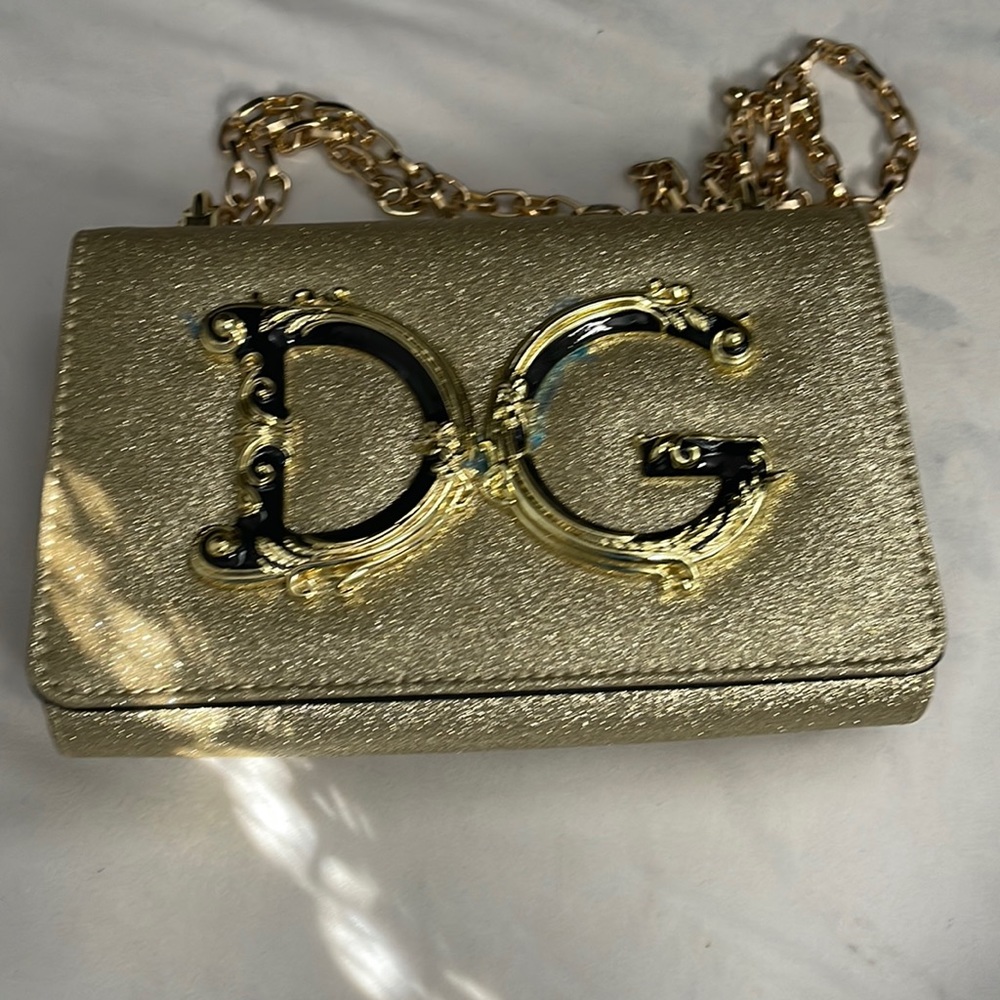 I am selling Dolce & Gabbana designer bag